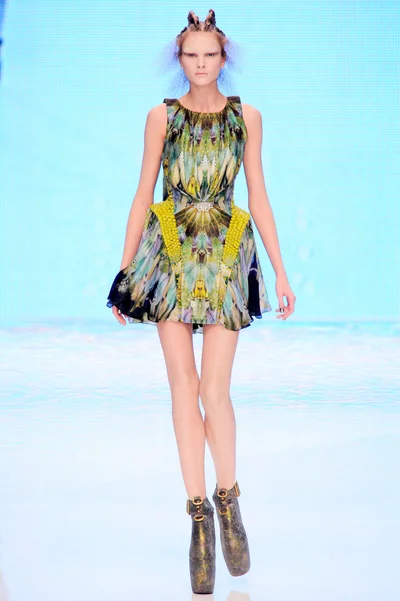Look 7